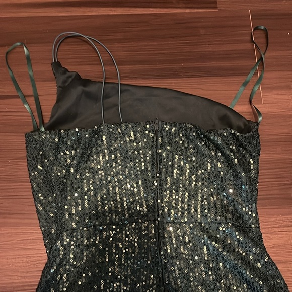 Green formal sequined dress - Picture 6 of 9